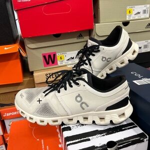 🔥shoe/sneakers will be shown during my live show today/ AVAILABLE FOR PURCHASE